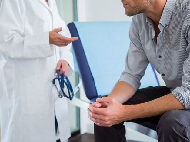 Consultazione con uno specialista prima di eseguire esercizi di ingrandimento del pene